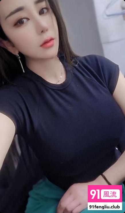 肤白貌美的重庆女孩